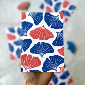 Carte postale linogravure feuilles de ginkgo