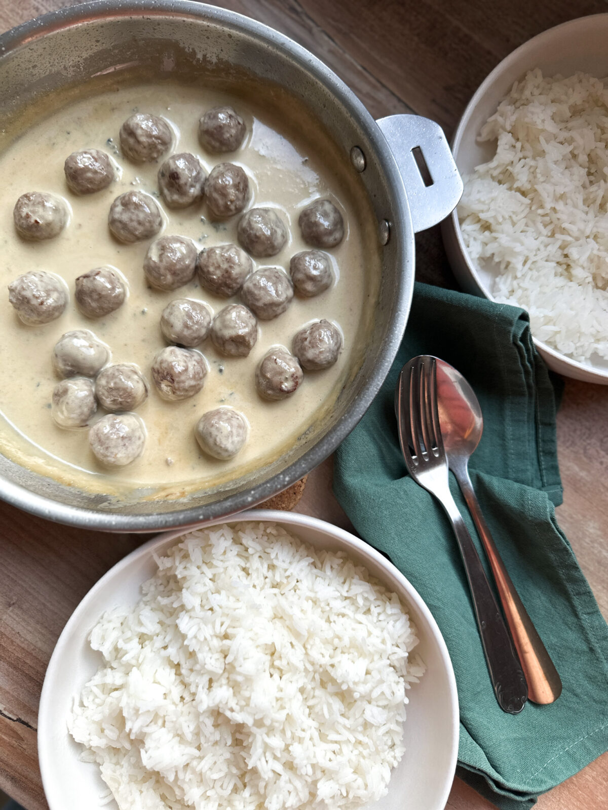 Boulettes de bœuf, sauce roquefort onctueuse